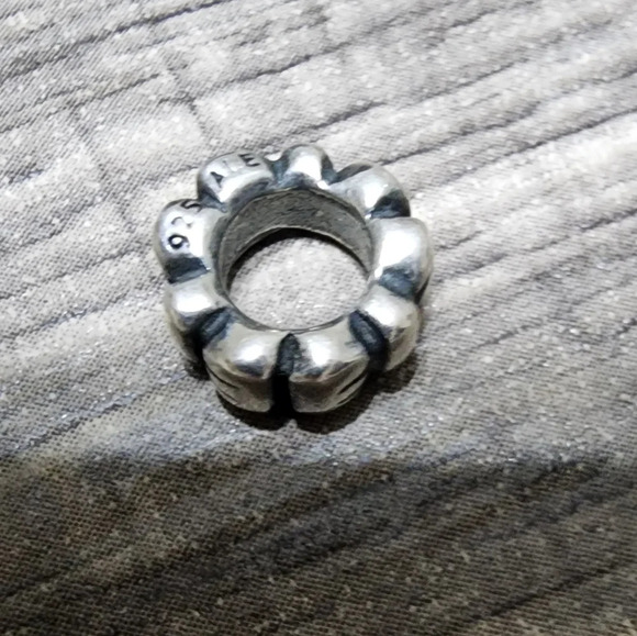 Pandora Retired Small Bow Ribbon Spacer Bead Charm - Picture 9 of 9